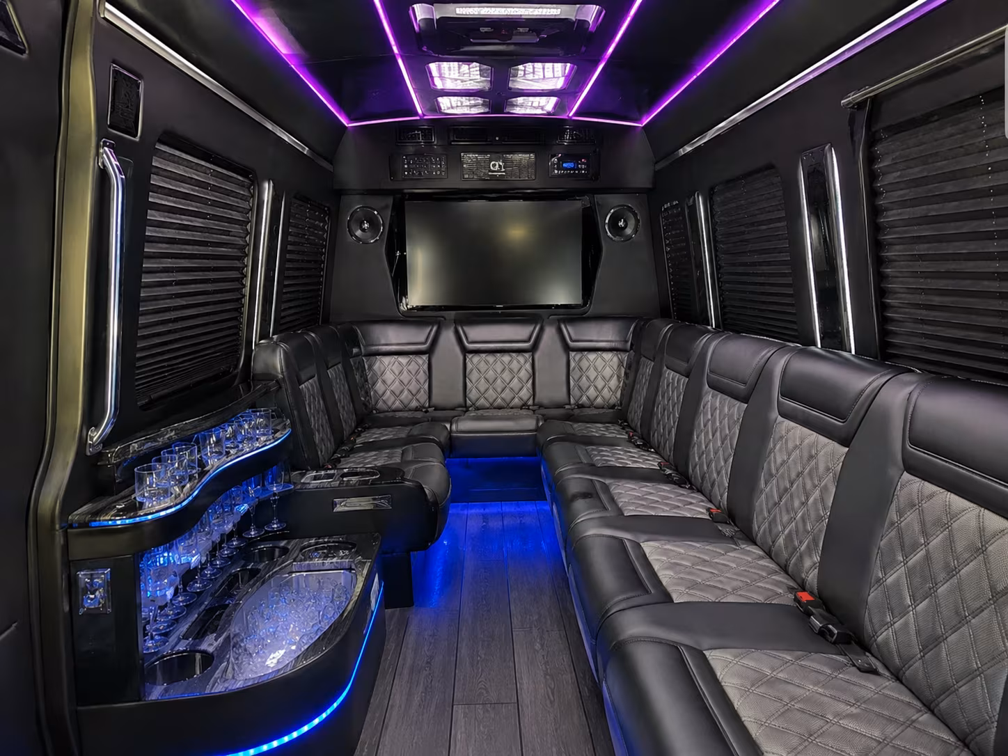 got 30 seconds get instant pricing for your lansing field trip bus