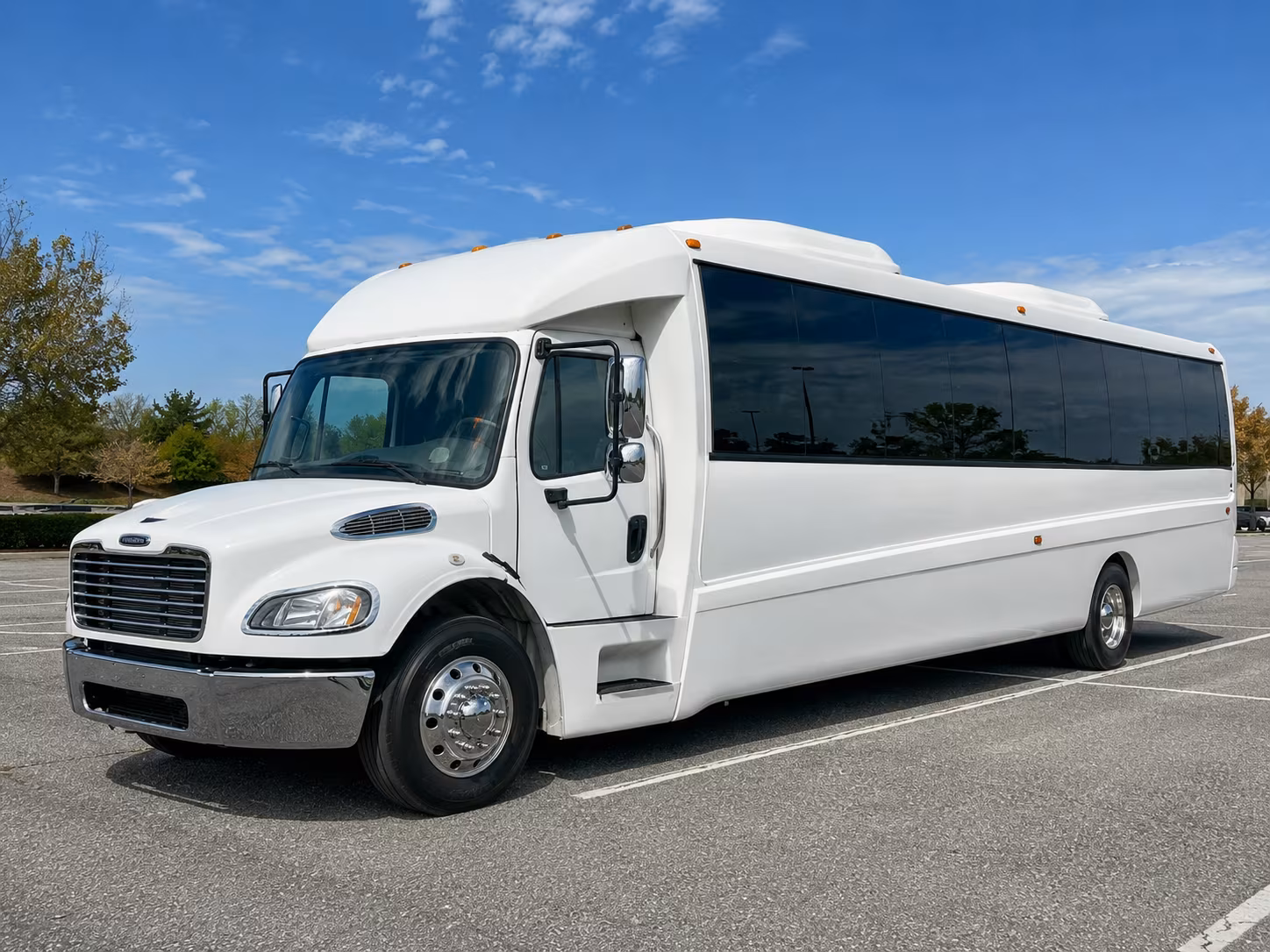 lansing 30 passenger party bus