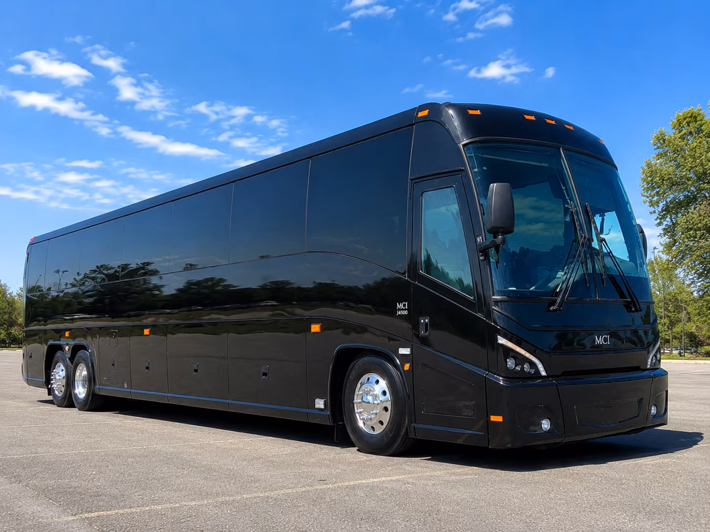 shuttle your wedding guests between downtown lansing hotels and your venue