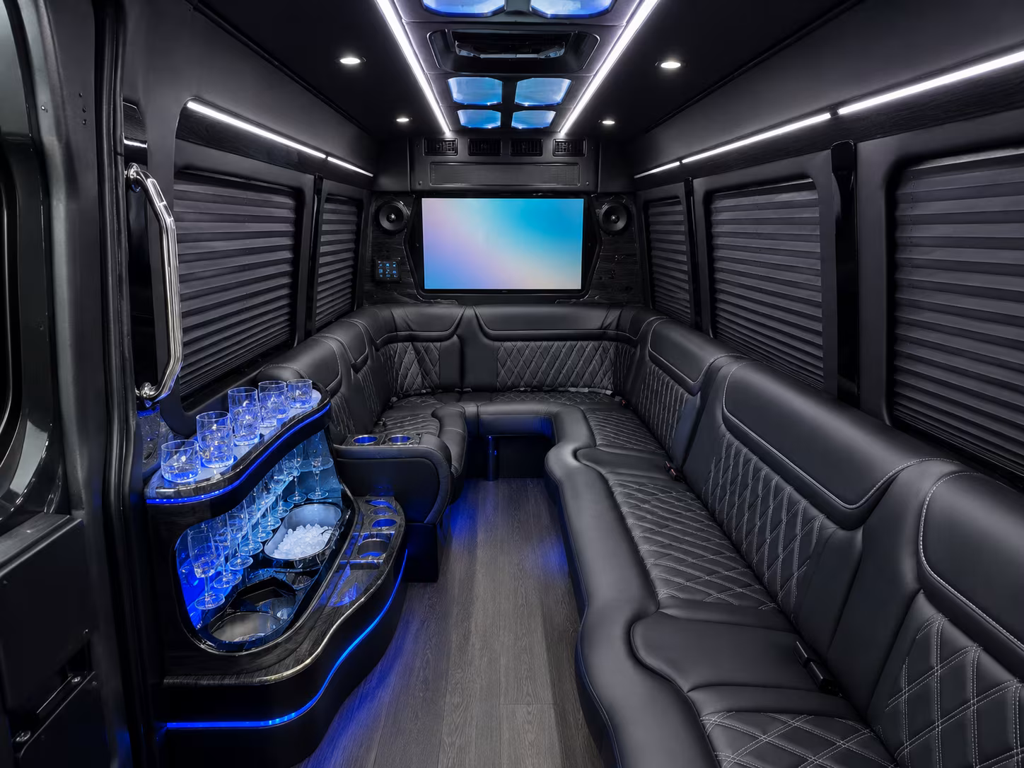 we help you compare buses for jackson field concerts and downtown lansing shows